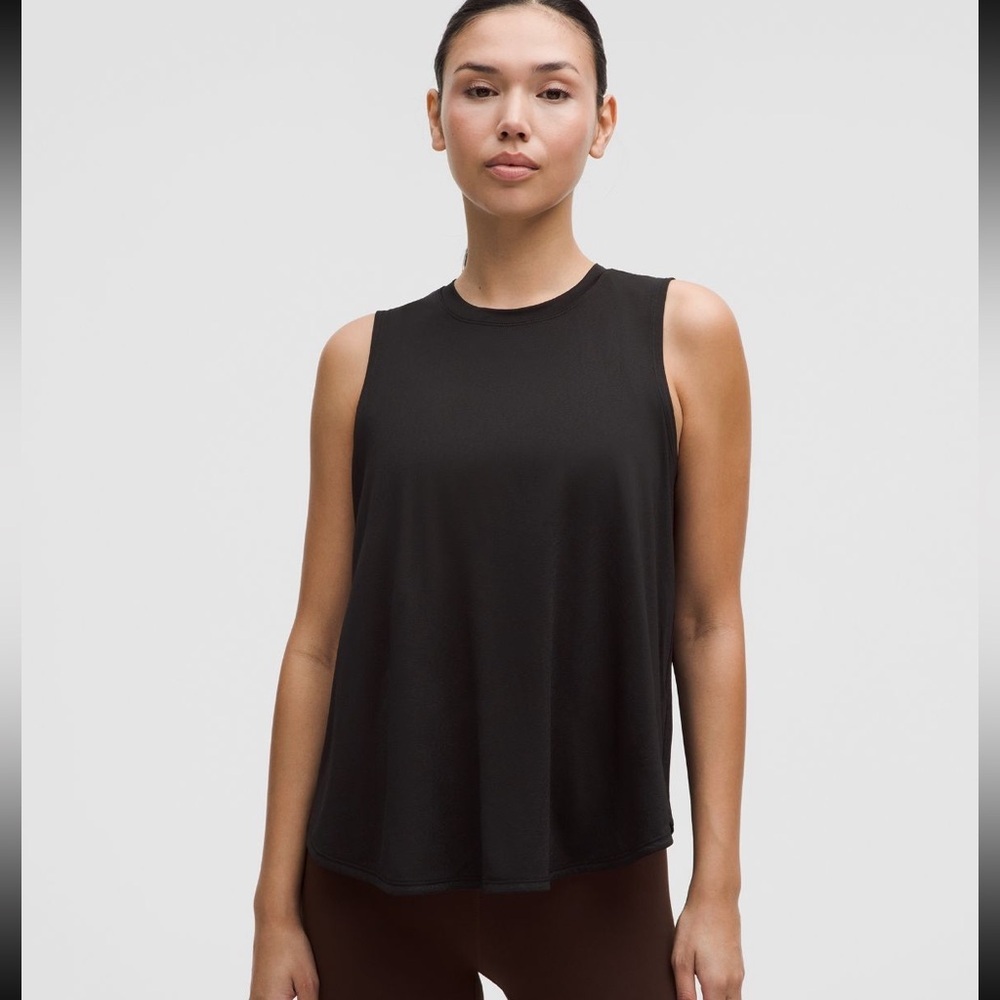 NWT Lululemon Lightweight Split-Back Training Tan… - image 1